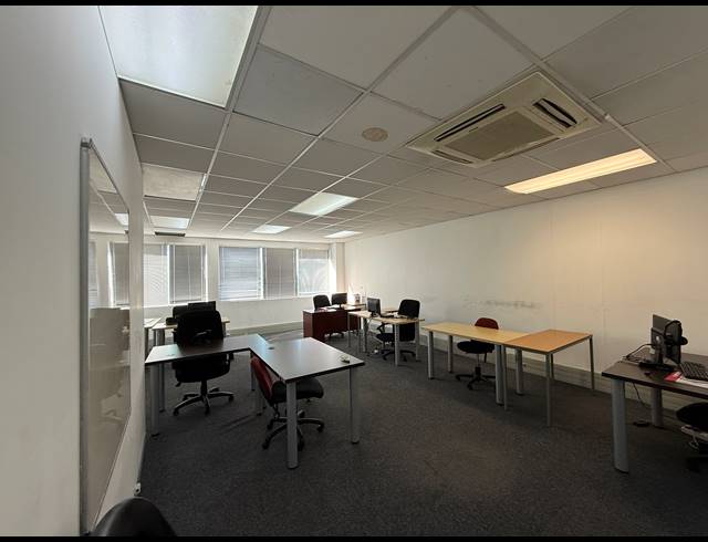 562.40M² OFFICE TO LET IN TYGER VALLEY